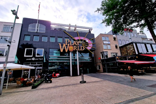 Play World Casino Almere Buiten - Almere - Nederland