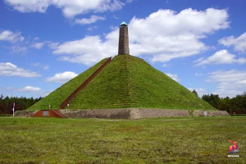 Monument Pyramide van Austerlitz - Woudenberg - Nederland