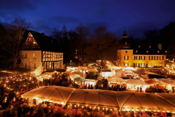 Kerstmarkt Schloss Lüntenbeck - Wuppertal - Duitsland